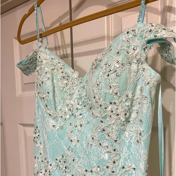 NEW ROYAL QUEEN COLLECTION AQUA MERMAID FORMAL GOWN - Picture 5 of 14